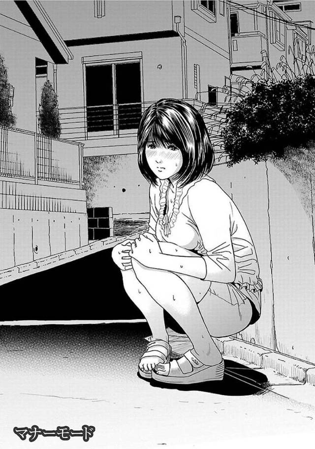 【エロ漫画】路上でバイブオナニーをしているところを通りがかりに見られてしまった巨乳お姉さん…彼女は彼の事を家に連れ込んで玄関先でセックスしてしまう！