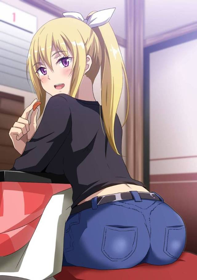 コタツから顔を出してお掃除フェラしちゃう美女…フェラしたりバックの中出しセックスでトロ顔になってイチャイチャしちゃう！【へら：こたつ】