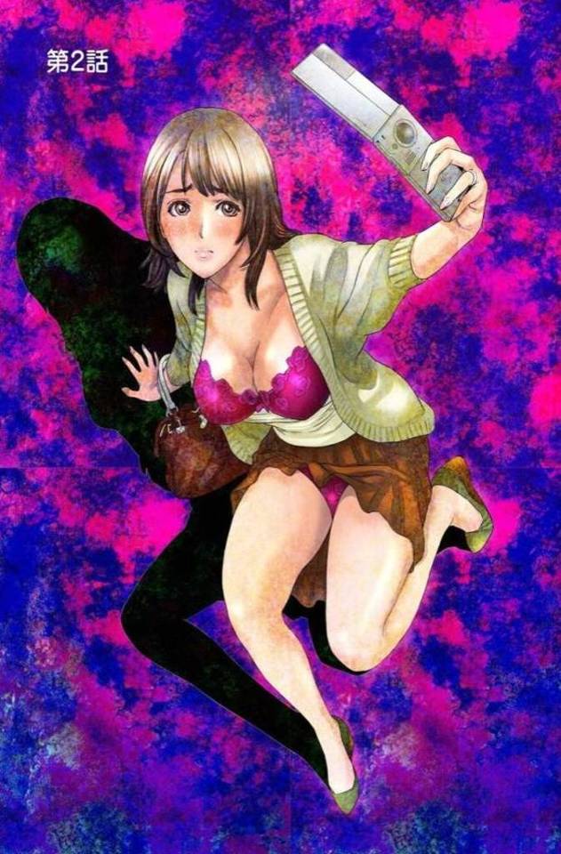 【露出エロ漫画】茶髪ロングの巨乳人妻は、盗撮写真で踊らされ、デパートで露出しながら自撮りさせられる！【伊藤エイト】